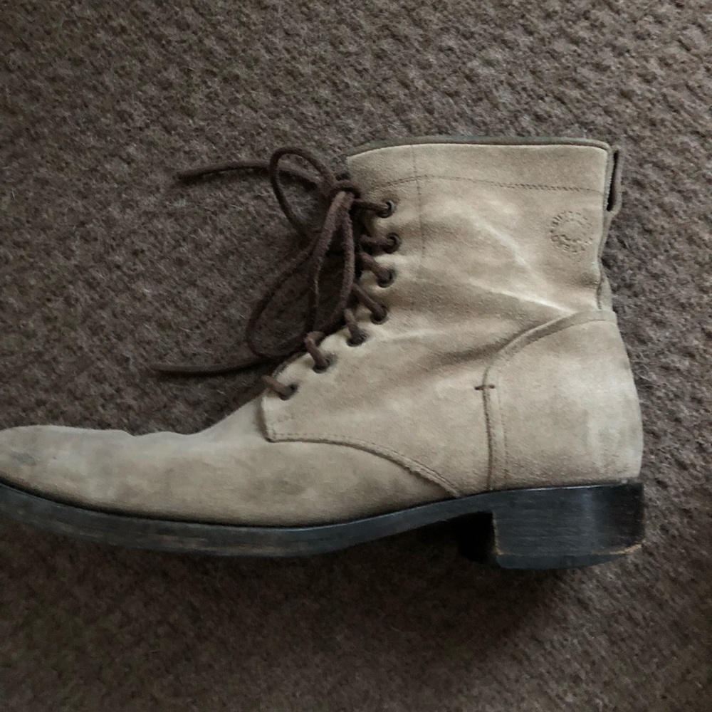 Butters Kebro  reverse leather boots